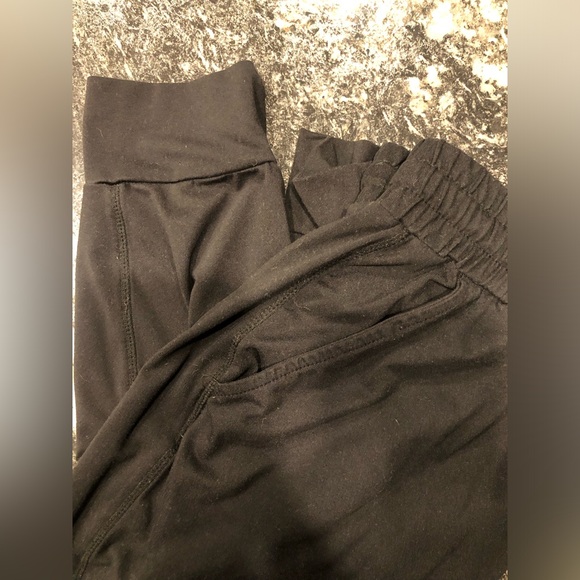 Thread & Supply gently used joggers - Picture 4 of 4